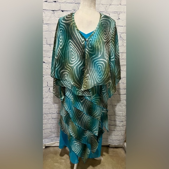 I.C. Collections by Connie 3 Piece Skirt, Top, And Tank Blouse Size Small - Picture 1 of 10